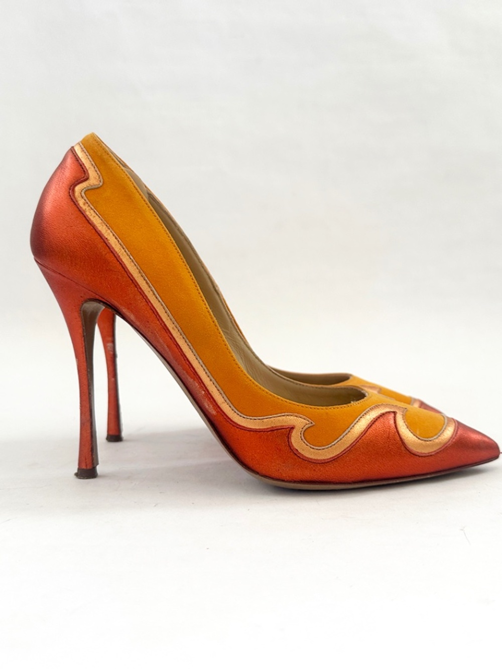 Nicholas Kirkwood orange metallic suede applique pointed pumps western nudie 37